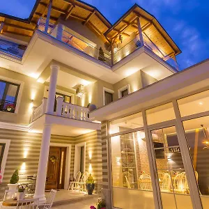 Hotel Ester, Korce